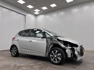 skadebil auto Hyundai Ix20 1.6i Autom.Panoramadak  Navi Clima 2017/11