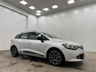 Damaged car Renault Clio Estate 1.5 dCi Expression Navi Airco 2015/8