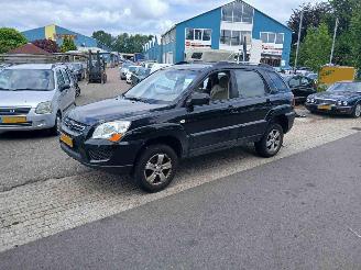 uszkodzony samochody osobowe Kia Sportage Sportage (JE) Terreinwagen 2.0 CVVT 16V 4x2 (G4GC) [104kW] 2010/1
