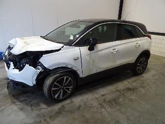 Salvage car Opel Crossland 1.2 TURBO 2020/9