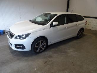 Salvage car Peugeot 308 SW 1.2 THP 2018/12