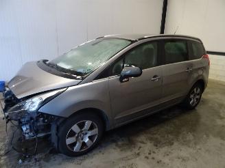 Sloopauto Peugeot 5008 1.6 HDI 2016/5