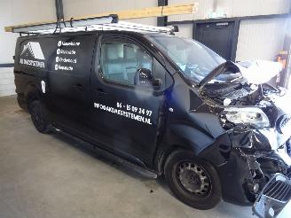 Dezmembrări autoturisme Peugeot Expert 2.0 HDI 2019/6