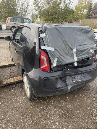 Volkswagen Up! 1.0 MPI picture 4
