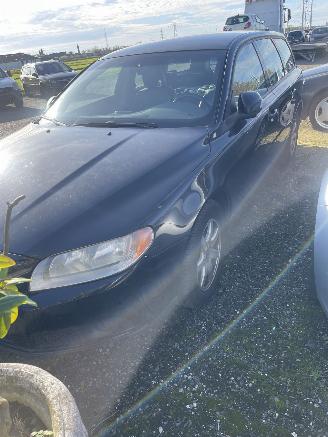 demontáž osobní automobily Volvo V-70 2.0 diesel 2010/1