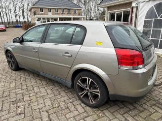 Opel Signum Signum (F48), Hatchback 5-drs, 2003 / 2008 2.2 Direct 16V picture 5