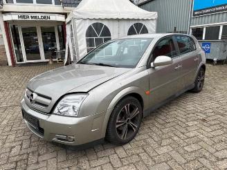 Opel Signum Signum (F48), Hatchback 5-drs, 2003 / 2008 2.2 Direct 16V picture 3