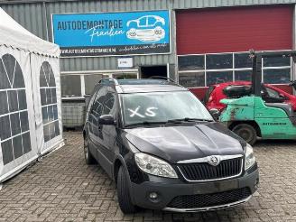 Salvage car Skoda Roomster Roomster (5J), MPV, 2006 / 2015 1.6 TDI 16V 2012/1