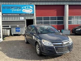 Coche siniestrado Opel Astra Astra H (L48), Hatchback 5-drs, 2004 / 2014 1.6 16V 2008/1