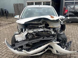 Peugeot 108 108, Hatchback, 2014 1.0 12V picture 2