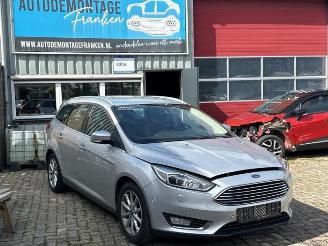 Démontage voiture Ford Focus Focus 3 Wagon, Combi, 2010 / 2020 1.0 Ti-VCT EcoBoost 12V 125 2015/12
