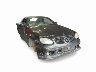 Coche siniestrado Mercedes SLK SLK (R170), Cabrio, 1996 / 2004 2.0 200 16V 1998/10