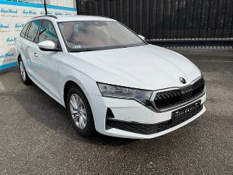 Skoda Octavia 1.5 TSi Combi picture 2