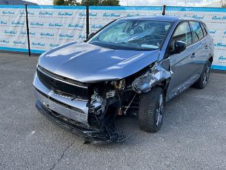 Damaged car Opel Grandland 1.2 Turbo GS 2024/3