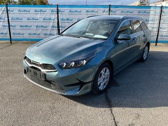 Kia Ceed 1.5 Sportswagon picture 1