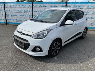 krockskadad bil auto Hyundai I-10 1.0 2016/10