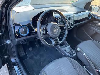 Volkswagen Up! 1.0 picture 5