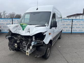 uszkodzony samochody ciężarowe Mercedes Sprinter 317 CDI RWD L2 (907.633) 2023/7