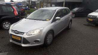 Auto incidentate Ford Focus  2014/1