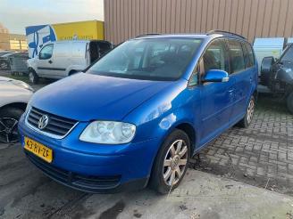 Salvage car Volkswagen Touran Touran (1T1/T2), MPV, 2003 / 2010 1.6 FSI 16V 2003/3