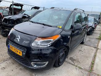 Damaged car Citroën C3 picasso  2010/3