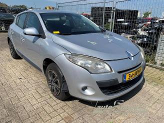 Vrakbiler auto Renault Mégane Megane III Berline (BZ), Hatchback 5-drs, 2008 / 2017 1.6 16V 2009/6