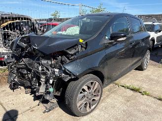 Damaged car Renault Zoé  2017/7