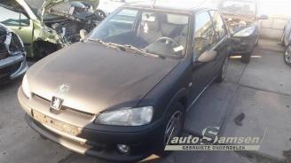 Autoverwertung Peugeot 106 106 II, Hatchback, 1996 / 2004 1.1 XN,XR,XT,Accent 2000/1