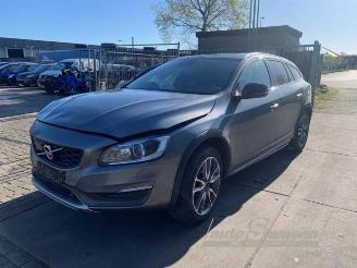 Autoverwertung Volvo V-60 V60 Cross Country I (FZ), Combi, 2010 / 2018 2.0 D4 16V 2016/1