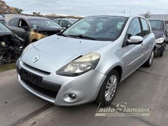 Vrakbiler auto Renault Clio Clio III (BR/CR), Hatchback, 2005 / 2014 1.2 16V Tce 2010/2