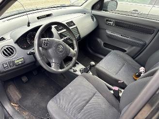 Suzuki Swift  picture 6