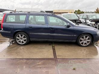 Volvo V-70 V70 (SW), Combi, 1999 / 2008 2.4 20V 170 picture 2