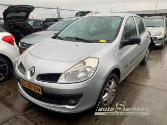 Démontage voiture Renault Clio Clio III (BR/CR), Hatchback, 2005 / 2014 1.2 16V TCe 100 2007/10