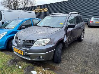 Mitsubishi Outlander  picture 2