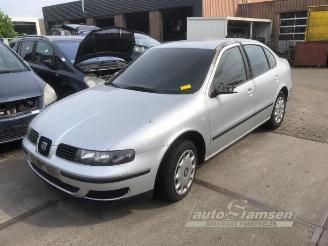 Coche siniestrado Seat Toledo Toledo (1M2), Sedan, 1998 / 2006 1.6 16V 2002/1