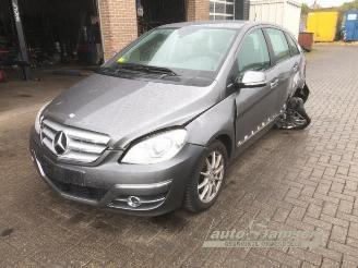 demontáž osobní automobily Mercedes B-klasse B (W245), Hatchback, 2005 / 2011 1.7 B-180 16V 2010/6