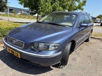 Purkuautot passenger cars Volvo V-70 V70 (SW), Combi, 1999 / 2008 2.4 20V 140 2004/1