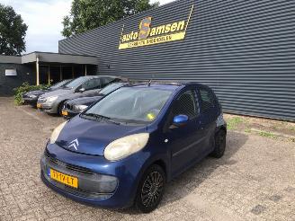 Vaurioauto  passenger cars Citroën C1 C1 Hatchback 2005 / 2014 - 1.0 12V Hatchback  Benzine 998cc 50kW (68pk) FWD 2005-06/2014-09 (PMCFA; PMCFB; PNCFA; PNCFB) 1KRFE; CFB; 384F; CFA 2007/2