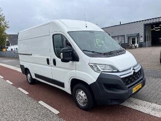krockskadad bil bedrijf Citroën Jumper 2.0 BLUEHDI 96KW L2H2  AIRCO KLIMA CAMERA EURO6 2019/4