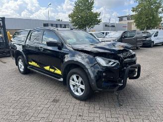 krockskadad bil bedrijf Isuzu D-Max 1.9d 120kw DOUBLE CAB. V-CROSS  AUT. 4WD KLIMA LEER 2021/7