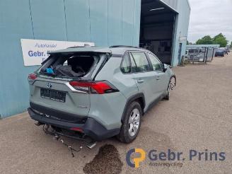 Salvage car Toyota Rav-4 RAV4 (A5), Terreinwagen, 2018 2.5 Hybrid 16V AWD 2019/11