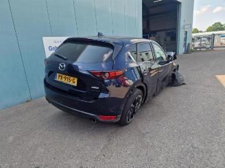 Vrakbiler auto Mazda CX-5 CX-5 (KF), SUV, 2016 2.0 SkyActiv-G 165 16V 2WD 2017/10