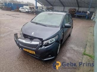 Peugeot 108 108, Hatchback, 2014 1.0 12V picture 3