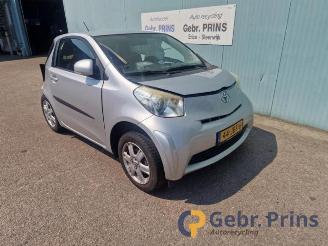 Uttjänta bilar auto Toyota iQ iQ, Hatchback 3-drs, 2009 / 2015 1.0 12V VVT-i 2009/4