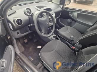 Peugeot 107 107, Hatchback, 2005 / 2014 1.0 12V picture 5