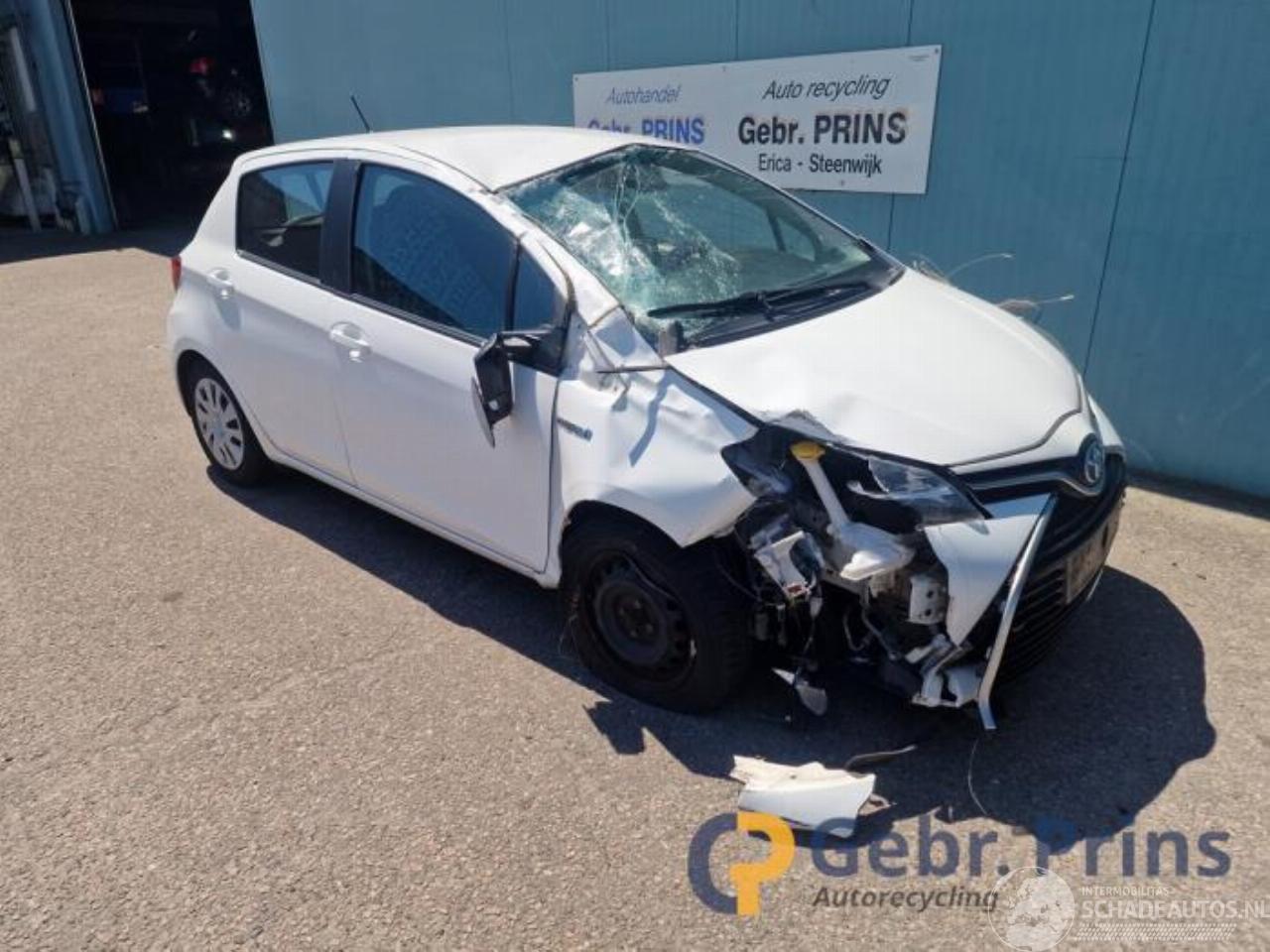 Toyota Yaris Yaris III (P13), Hatchback, 2010 / 2020 1.5 16V Hybrid