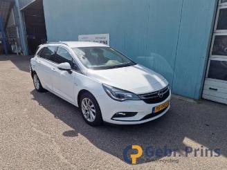 Coche siniestrado Opel Astra Astra K Sports Tourer, Combi, 2015 / 2022 1.0 Turbo 12V 2017/9