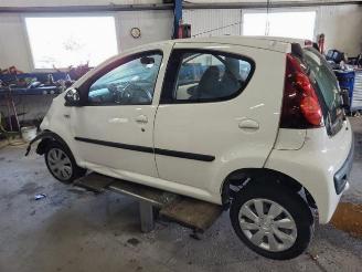 demontáž osobní automobily Peugeot 107 107, Hatchback, 2005 / 2014 1.0 12V 2012/11