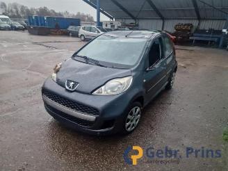 Peugeot 107 107, Hatchback, 2005 / 2014 1.0 12V picture 3