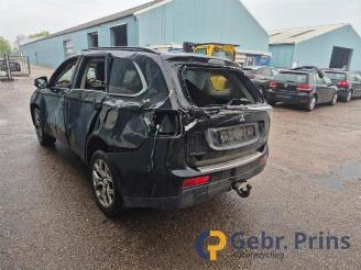 Mitsubishi Outlander Outlander (GF/GG), SUV, 2012 / 2022 2.0 16V PHEV 4x4 picture 3